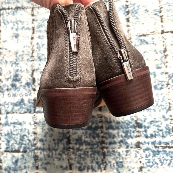 NWB Vince Camuto Prasata Split Shaft Bootie - Picture 8 of 10